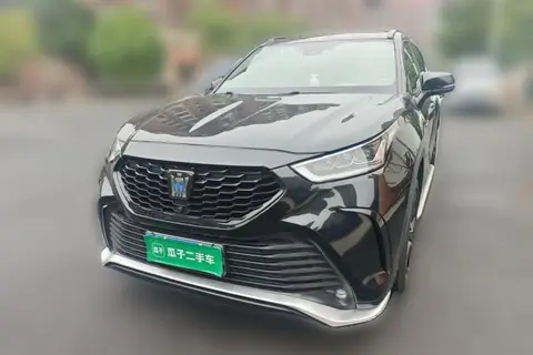 Toyota Crown Kluger 2022