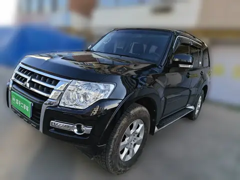 Mitsubishi Pajero 2017