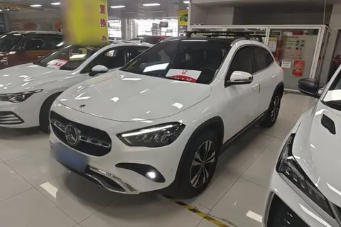 Mercedes-Benz GLA 2023