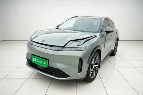 Lynk & Co 08 EM-P 2023