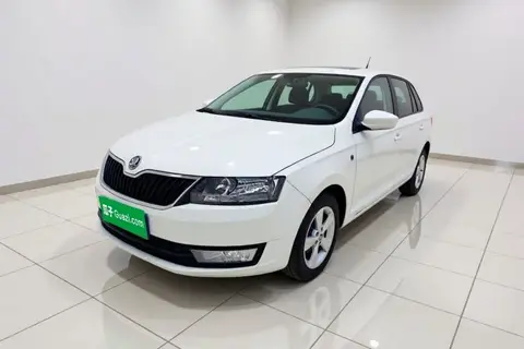 Skoda Rapid Spaceback 2016