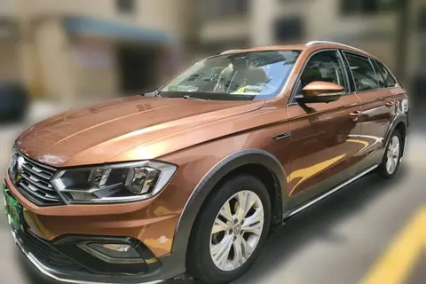 Volkswagen C-TREK 2017