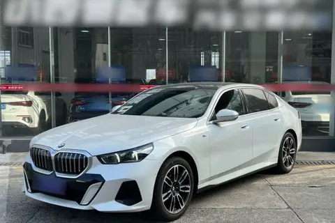BMW 5 Series 2025
