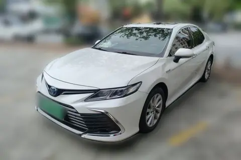 Toyota Camry 2021