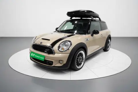 MINI Clubman 2010