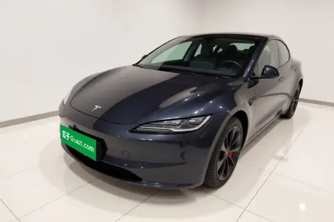 Tesla Model 3 2025