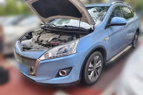 Luxgen U6 SUV 2016