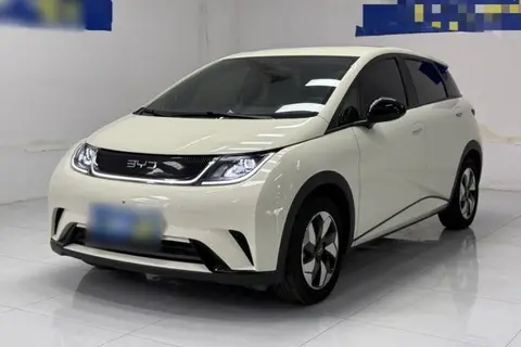 BYD Dolphin 2025