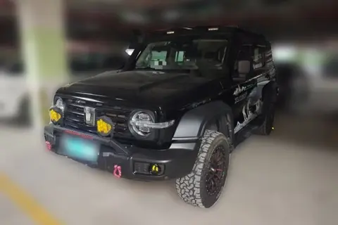TANK 300 2022