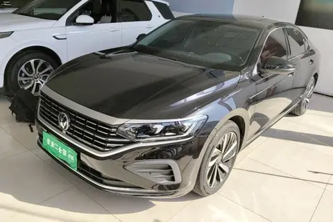 Volkswagen Passat 2025