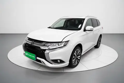 Mitsubishi Outlander 2022