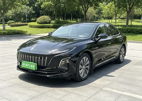 Hongqi E-QM5 2023