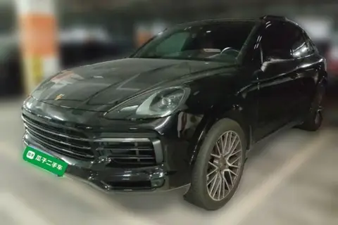Porsche Cayenne 2021