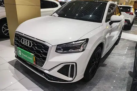 Audi Q2L 2022