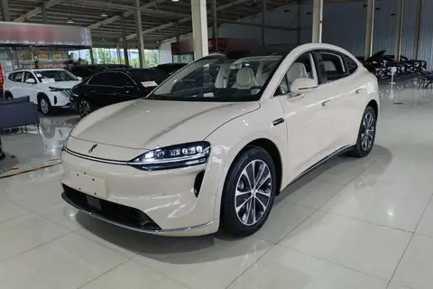 Luxeed Luxeed R7 2025