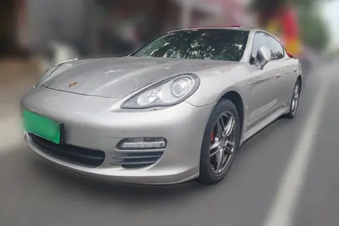 Porsche Panamera 2012