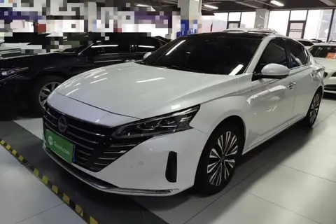 Nissan Teana 2023