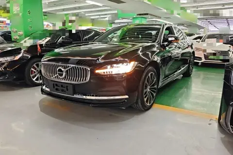 Volvo S90 2025