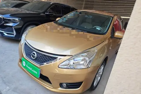 Nissan Tiida 2014