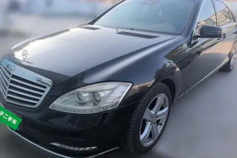 Mercedes-Benz S-Class 2011
