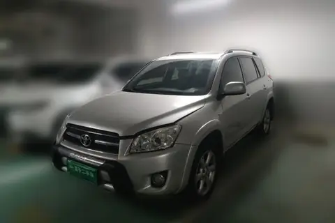 Toyota RAV4 2010