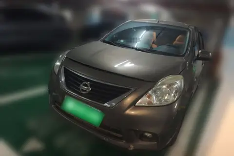 Nissan Sunny 2013