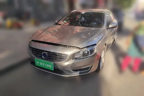 Volvo V60 2015