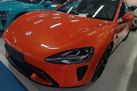 Xiaomi SU7 2025