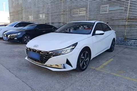 Hyundai Elantra 2022