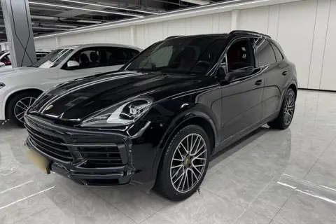 Porsche Cayenne 2021