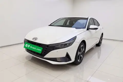 Hyundai Elantra 2022