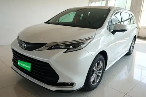 Toyota SIENNA 2025