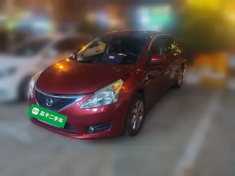 Nissan Tiida 2014