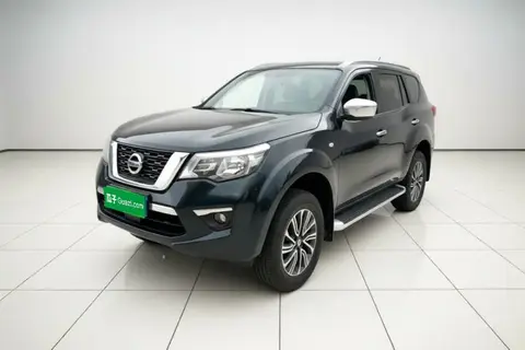 Nissan Terra 2019