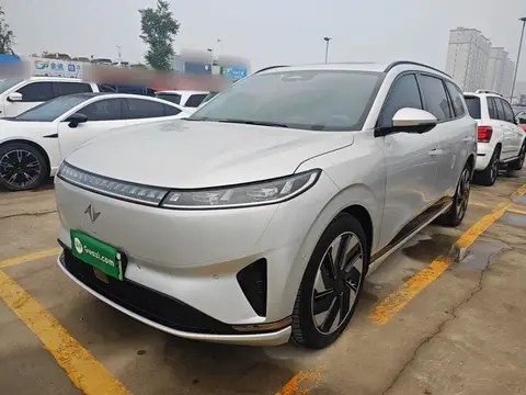 Dongfeng eπ 008 2024