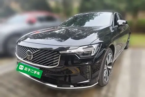 Volvo S90 2026
