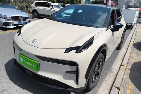 ZEEKR X 2025