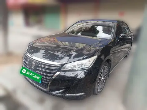 Toyota Crown 2019
