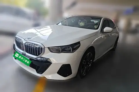 BMW 5 Series 2025