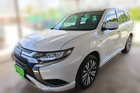Mitsubishi Outlander 2022