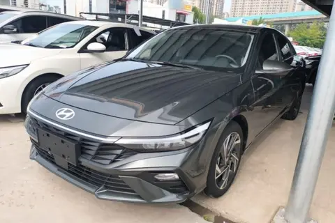 Hyundai Elantra 2024