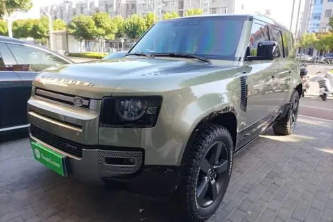 Land Rover Defender 2022