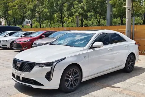 Cadillac CT4 2022