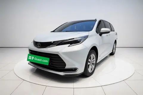 Toyota SIENNA 2024