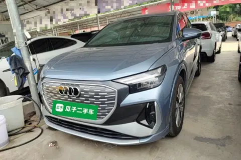 Audi Q4 e-tron 2024