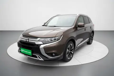 Mitsubishi Outlander 2020
