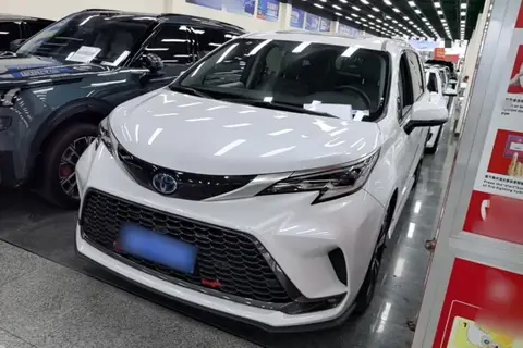 Toyota Granvia 2023