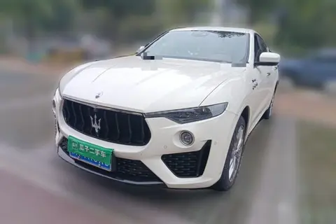 Maserati Levante 2022