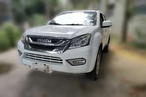 Isuzu mu-X 2016