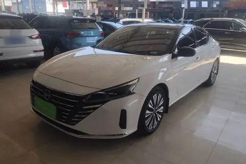 Nissan Teana 2024